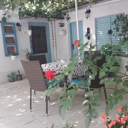 Apartment With Garden Hanja モスタル エクステリア 写真