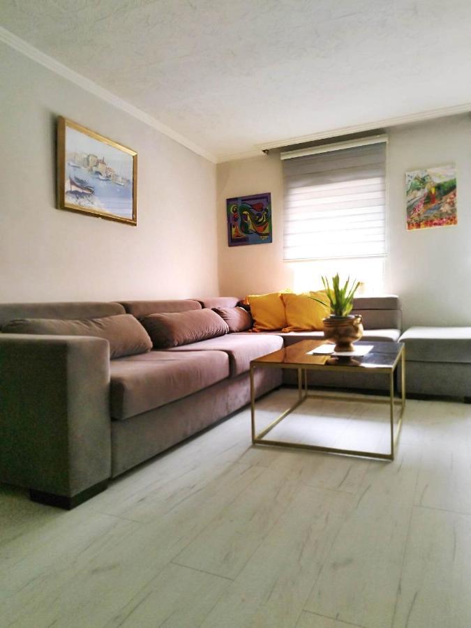 Apartment With Garden Hanja モスタル エクステリア 写真