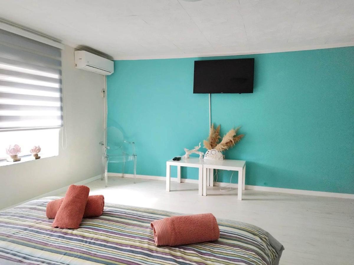 Apartment With Garden Hanja モスタル エクステリア 写真